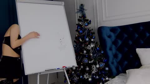 Snapshot of malialandre chatting on 12.12.24 Malialandre online show from 12.12.24