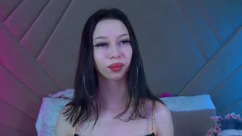 Snapshot of malialandre chatting on 01.27.25 Malialandre online show from 01.27.25
