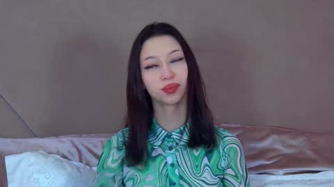 Snapshot of malialandre chatting on 02.06.25 Malialandre online show from 02.06.25