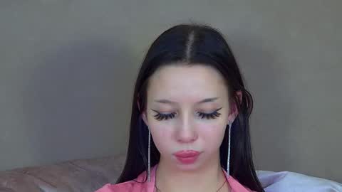 Snapshot of malialandre chatting on 02.16.25 Malialandre online show from 02.16.25