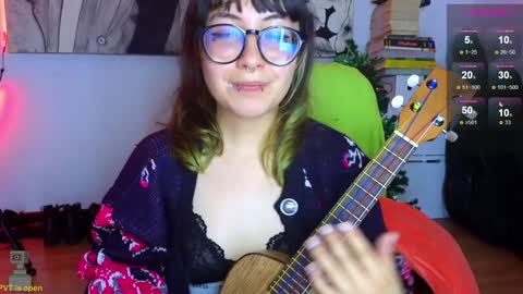 Snapshot of malicia_witch_ chatting on 01.10.25 Mar  Alicia     Rosie  v A L I C I A W I T C -  Meg Cherie online show from 01.10.25