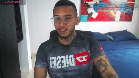 Snapshot of malikzzain chatting on 10.31.25 Zain Malik online show from 10.31.25