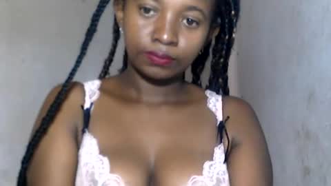 malinah01 online show from 12.16.24