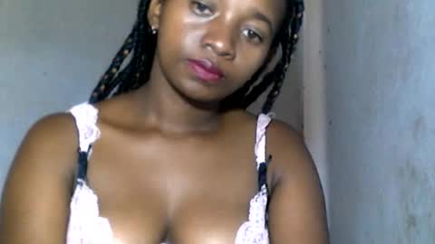 malinah01 online show from 12.16.24