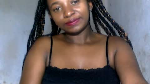 malinah01 online show from 12.17.24