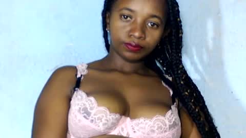 malinah01 online show from 12.20.24