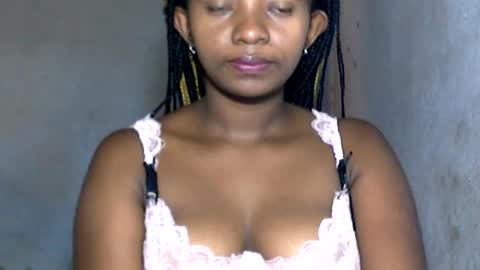 malinah01 online show from 01.13.25