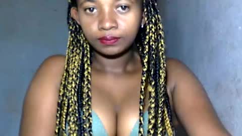 malinah01 online show from 01.19.25