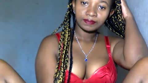 malinah01 online show from 01.23.25