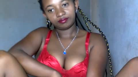 malinah01 online show from 01.23.25