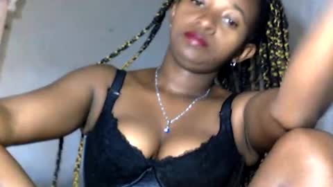 malinah01 online show from 01.24.25