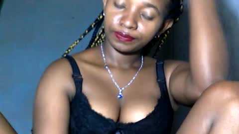 malinah01 online show from 01.24.25