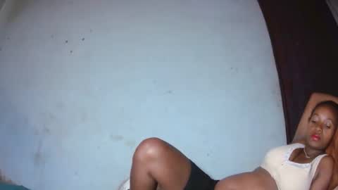 malinah01 online show from 09.20.25