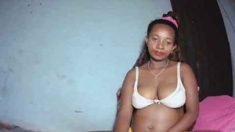 malinah01 online show from 09.29.25