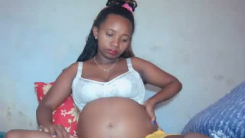 malinah01 online show from 10.29.25