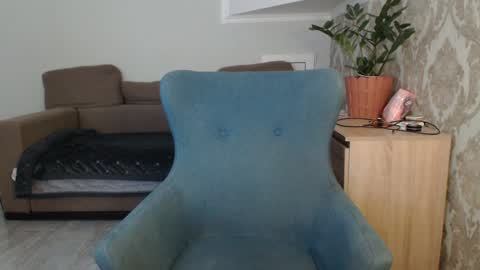 Snapshot of mallinia chatting on 10.18.25 mallinia online show from 10.18.25