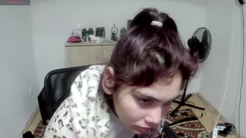 Snapshot of mallorymyers chatting on 10.01.25 mallorymyers online show from 10.01.25