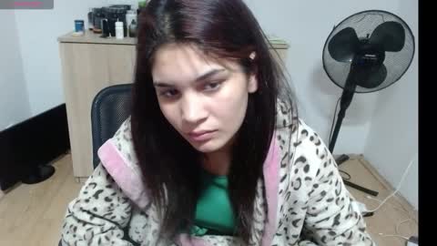 Snapshot of mallorymyers chatting on 10.26.25 mallorymyers online show from 10.26.25