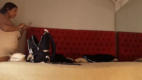 Lory  online show from 04.14.26