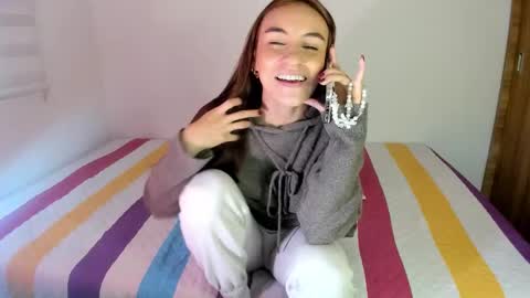 instagram  nueela   online show from 03.25.26