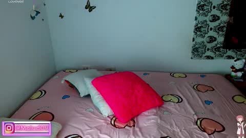 Snapshot of malud_09 chatting on 10.20.25 online show from 10.20.25