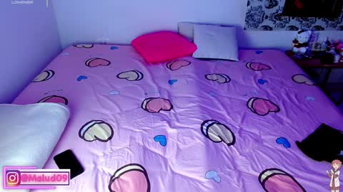 Snapshot of malud_09 chatting on 10.21.25 online show from 10.21.25