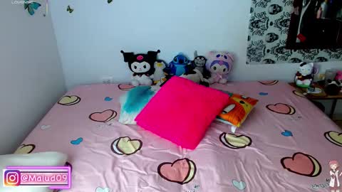 Snapshot of malud_09 chatting on 10.27.25 online show from 10.27.25