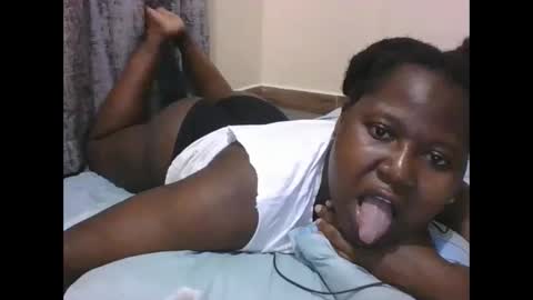 mamasita2023 online show from 01.30.25