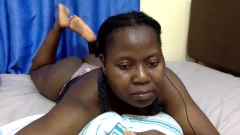 Snapshot of mamasita2023 chatting on 10.17.25 mamasita2023 online show from 10.17.25