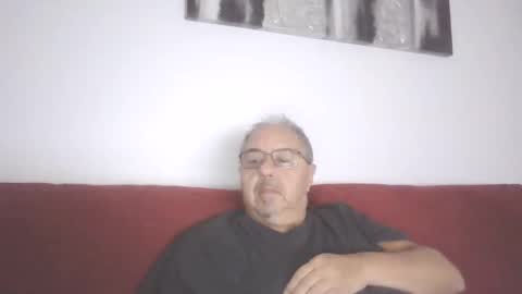 Snapshot of mambow99 chatting on 02.09.25 OLDMANFREE online show from 02.09.25
