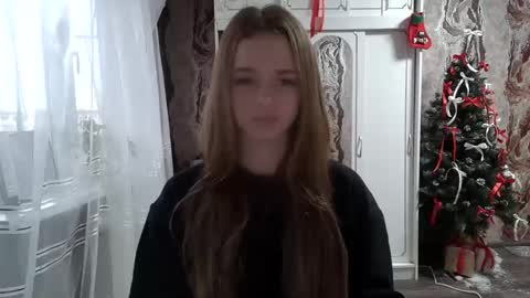 Mamie Trish online show from 12.04.24