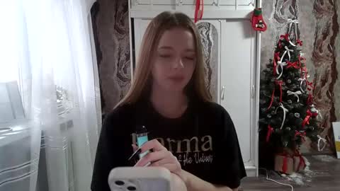 Mamie Trish online show from 12.05.24