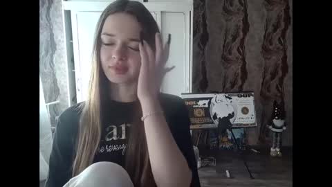 Mamie Trish online show from 02.19.25