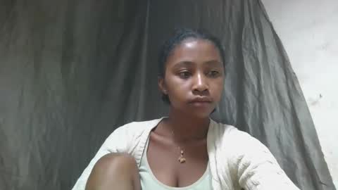 mamieriela online show from 04.14.26