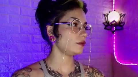   online show from 09.10.25
