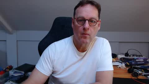 Snapshot of man2havefun chatting on 12.24.24 man2havefun online show from 12.24.24