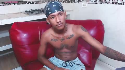 man_san11 online show from 12.18.24