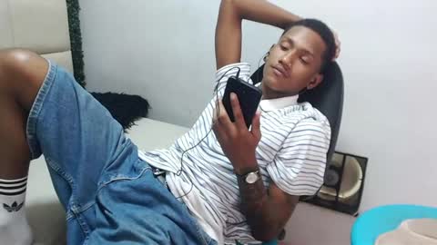 man_san11 online show from 01.05.25