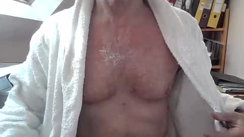 manbitcher online show from 03.10.26