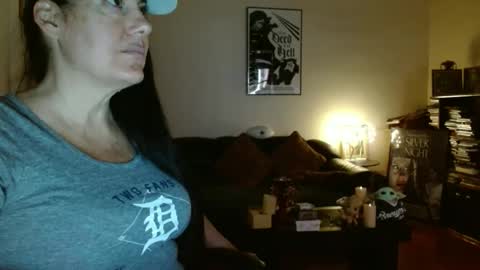 Snapshot of mandaloriangirlsfight chatting on 10.10.25 mandaloriangirlsfight online show from 10.10.25