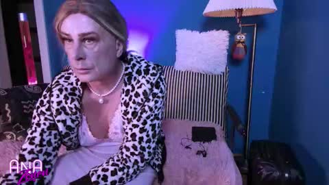 Snapshot of mandyline chatting on 02.14.26 mandyline online show from 02.14.26