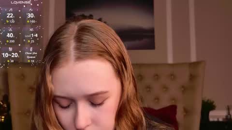 Snapshot of mandymilson chatting on 10.12.25 Mandy online show from 10.12.25