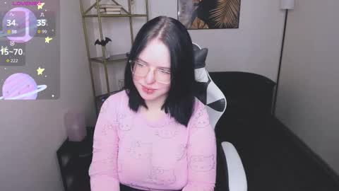 manic_pixie_ online show from 12.04.25