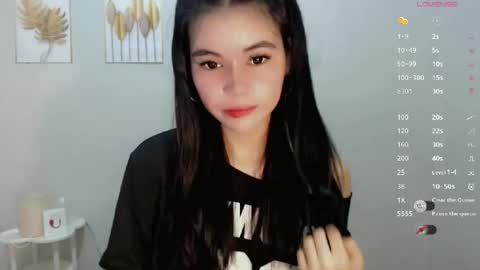 Snapshot of manilynforyou chatting on 10.20.25 manilynforyou online show from 10.20.25