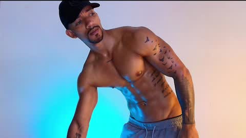 Manolo Hot 1 online show from 12.04.24