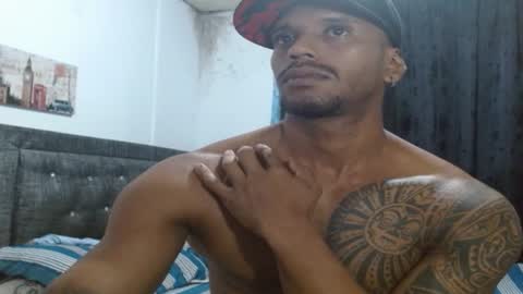 Snapshot of manolofitt chatting on 12.21.24 Manolo online show from 12.21.24