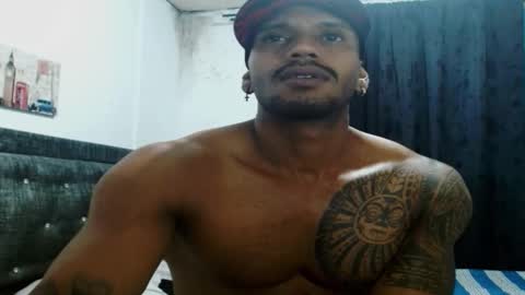 Snapshot of manolofitt chatting on 12.22.24 Manolo online show from 12.22.24