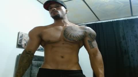 Snapshot of manolofitt chatting on 01.06.25 Manolo online show from 01.06.25