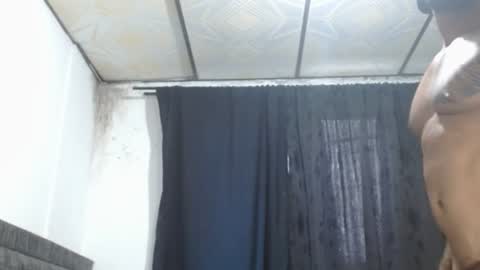 Snapshot of manolofitt chatting on 02.02.25 Manolo online show from 02.02.25