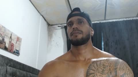 Snapshot of manolofitt chatting on 02.03.25 Manolo online show from 02.03.25